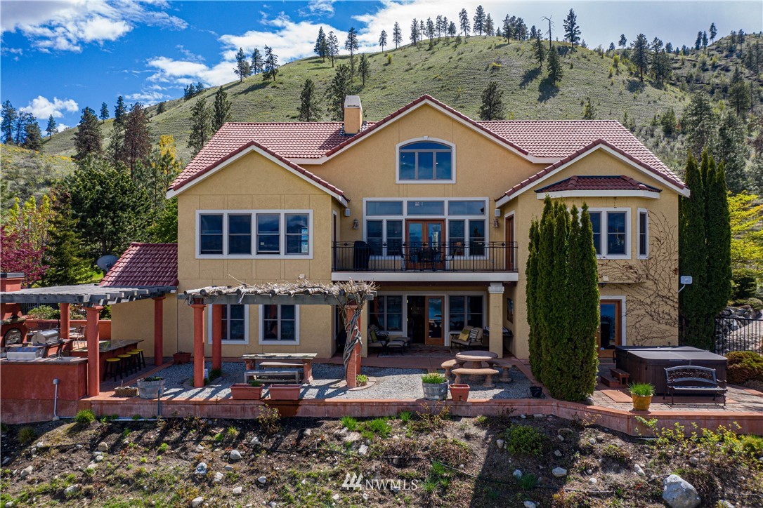1805 Little Butte Ranch Road Chelan, WA 98816 - Photo 3 of 38 Gallery Image 3