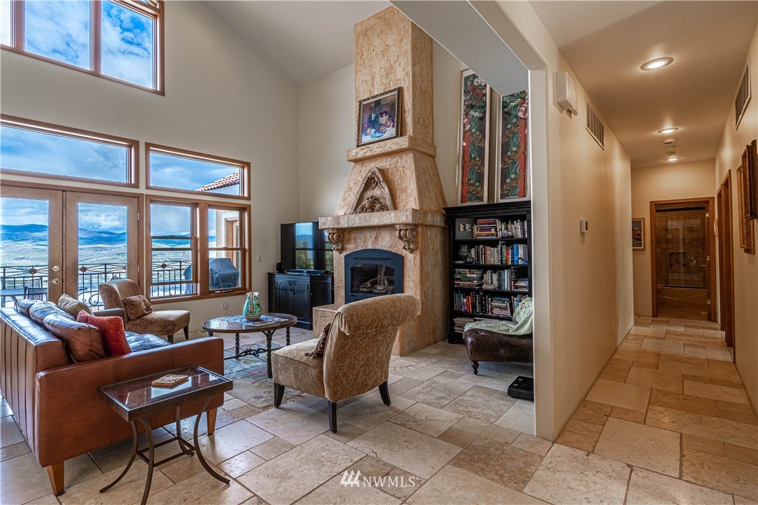 1805 Little Butte Ranch Road Chelan, WA 98816 - Photo 8 of 38 Gallery Image 8