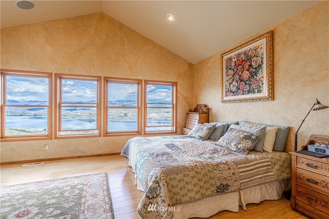 1805 Little Butte Ranch Road Chelan, WA 98816 - Photo 10 of 38 Gallery Image 10