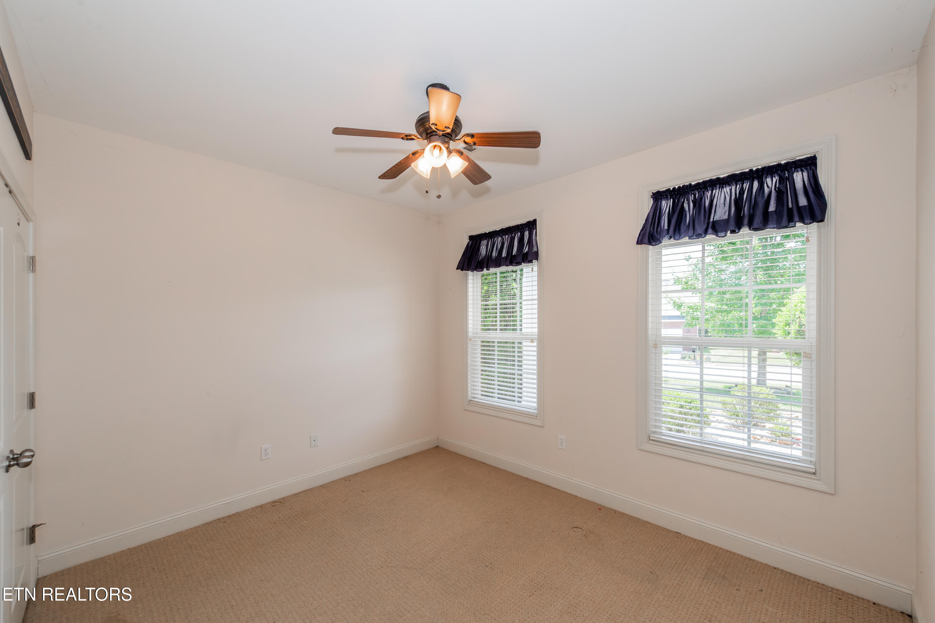 120 Meridian Way Clinton, TN 37716 - Photo 18 of 47 DSC_3886