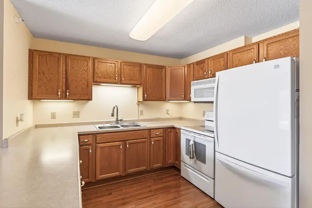 $119,000 | 5650 Boone Avenue North, Unit 310, New Hope, MN 55428