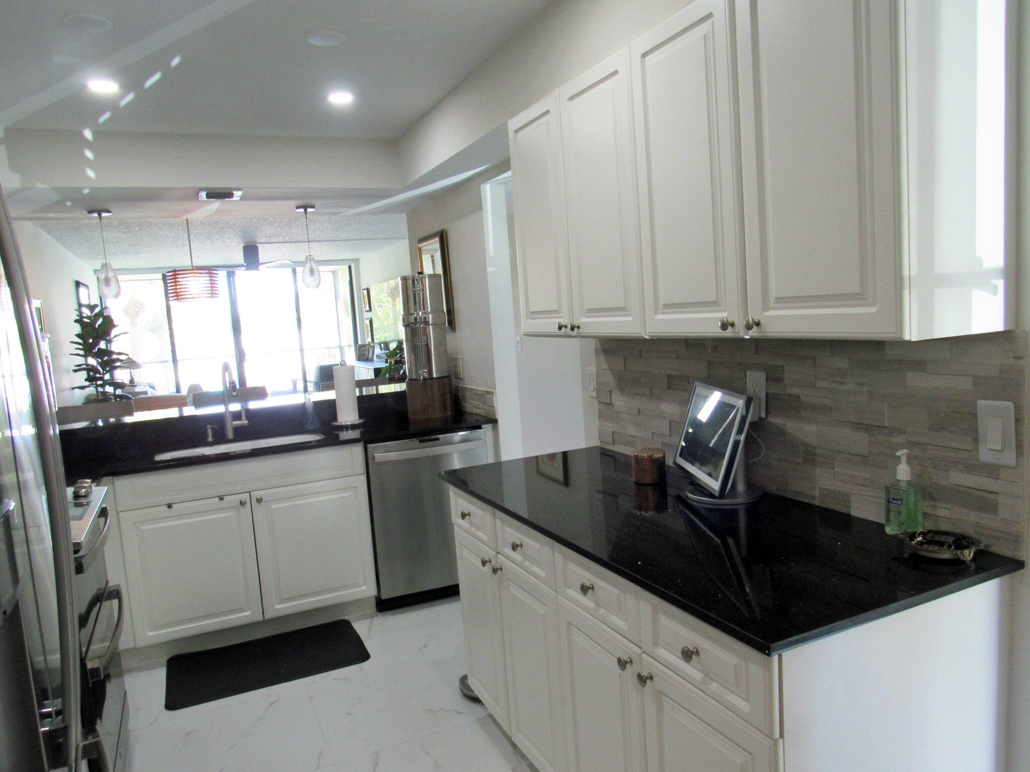 21 Royal Palm Way, Unit 2020 Boca Raton, FL 33432 - Photo 8 of 93 IMG_6914