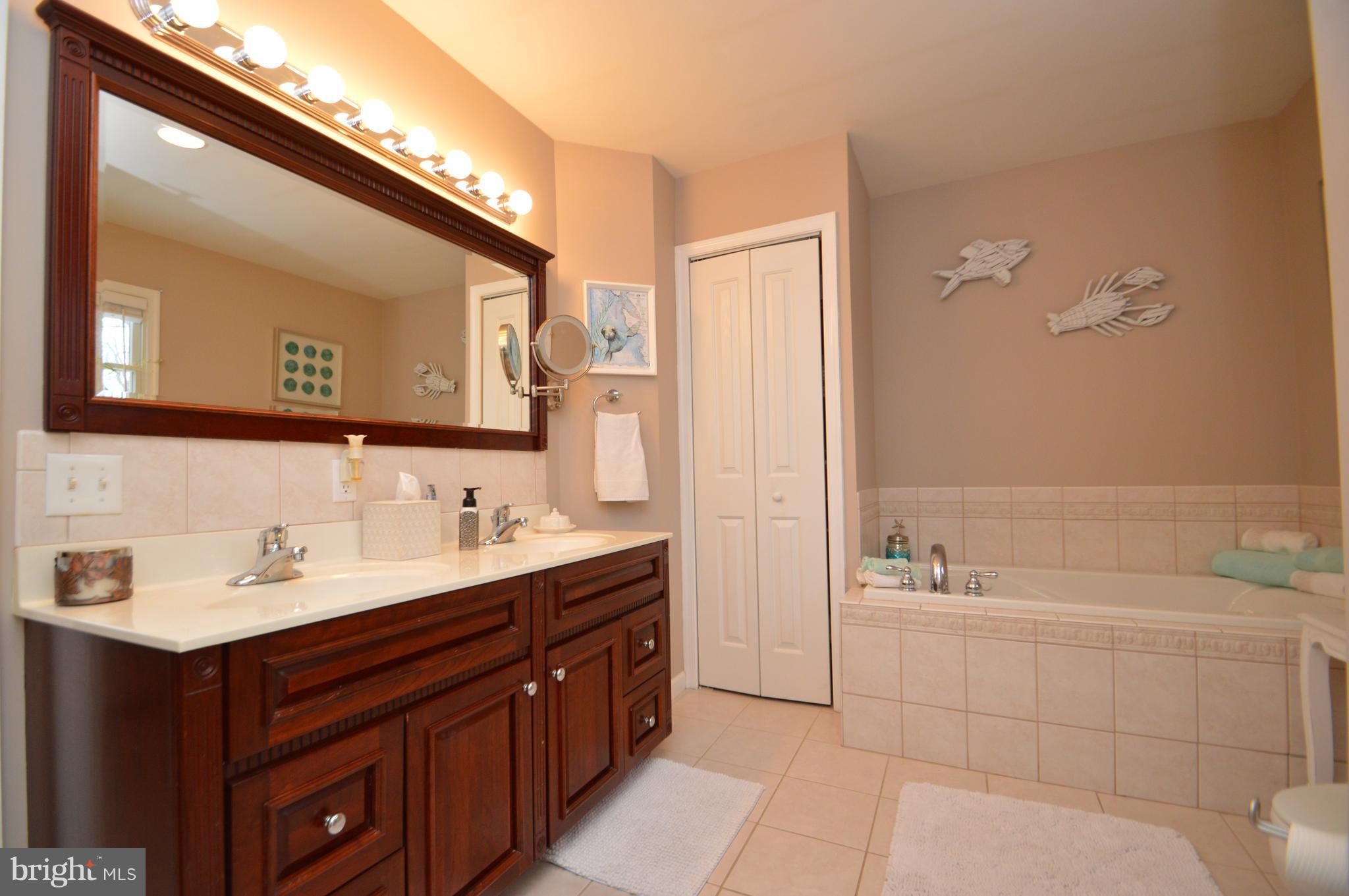 1005 Mitman Road Easton, PA 18040 - Photo 12 of 27 Gallery Image 12