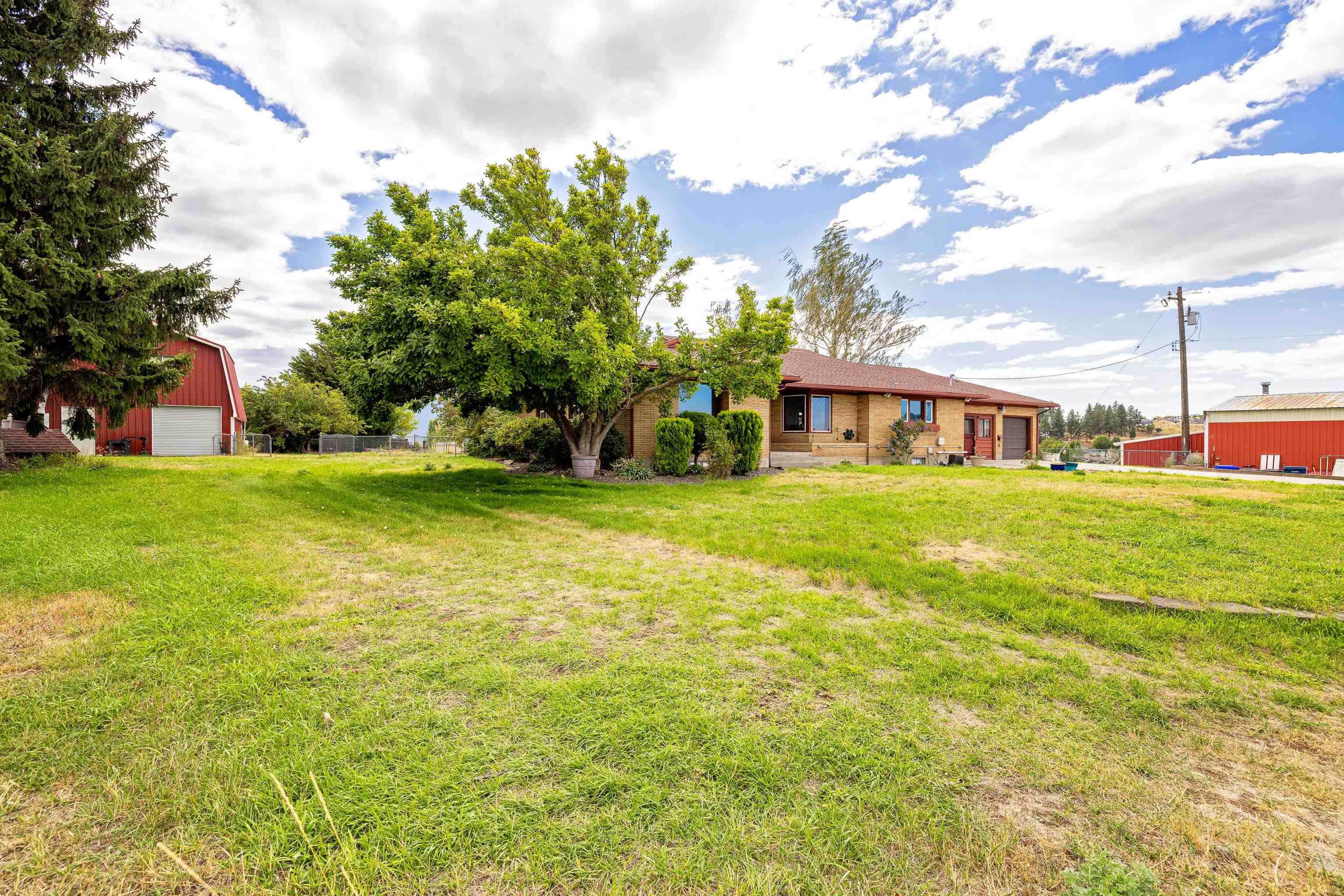 1007 South Barker Road Greenacres, WA 99016 - Photo 6 of 46