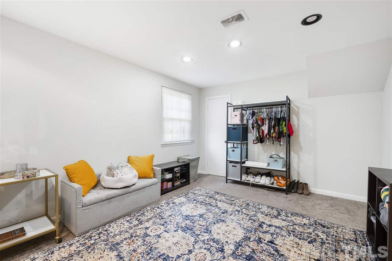 313 Compton Road Raleigh, NC 27609 - Photo 22 of 29