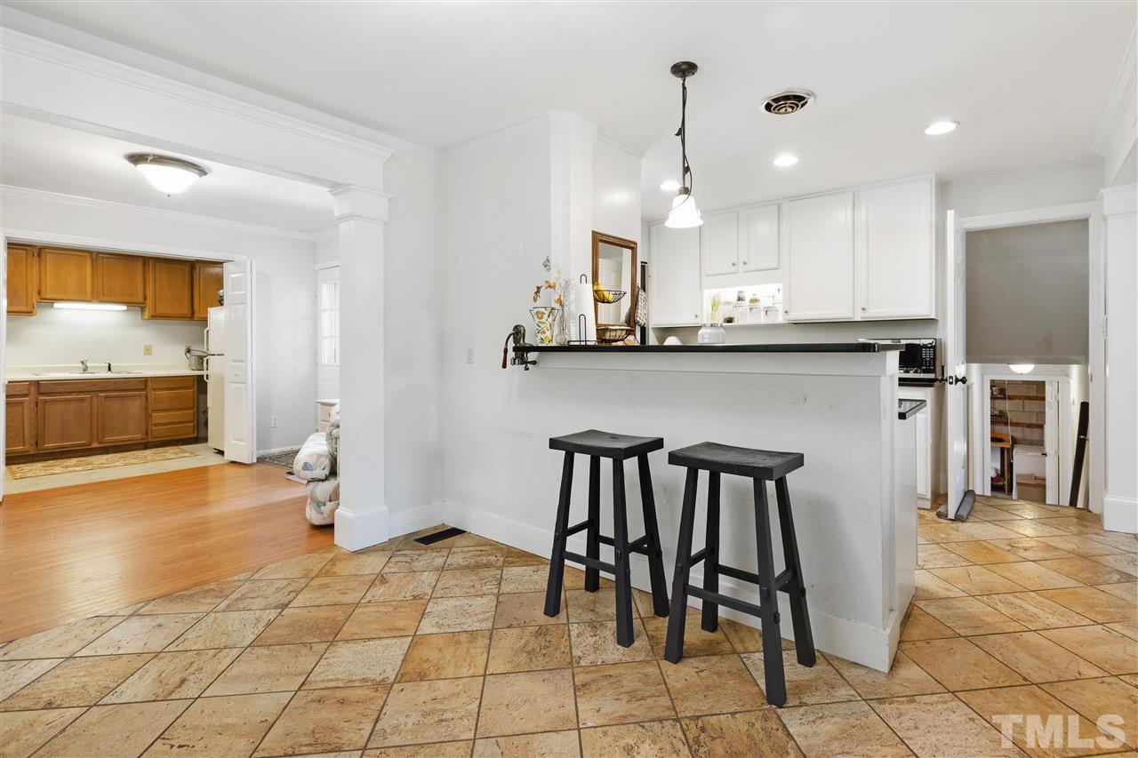 313 Compton Road Raleigh, NC 27609 - Photo 10 of 29