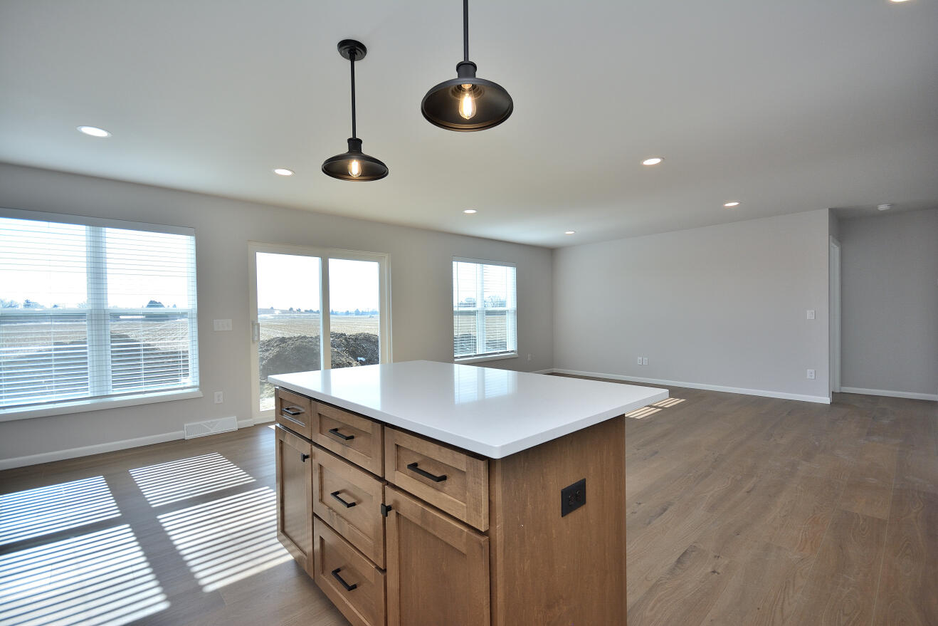 997 Elderberry Road Oconomowoc, WI 53066 - Photo 12 of 27 75 ARWT (16)