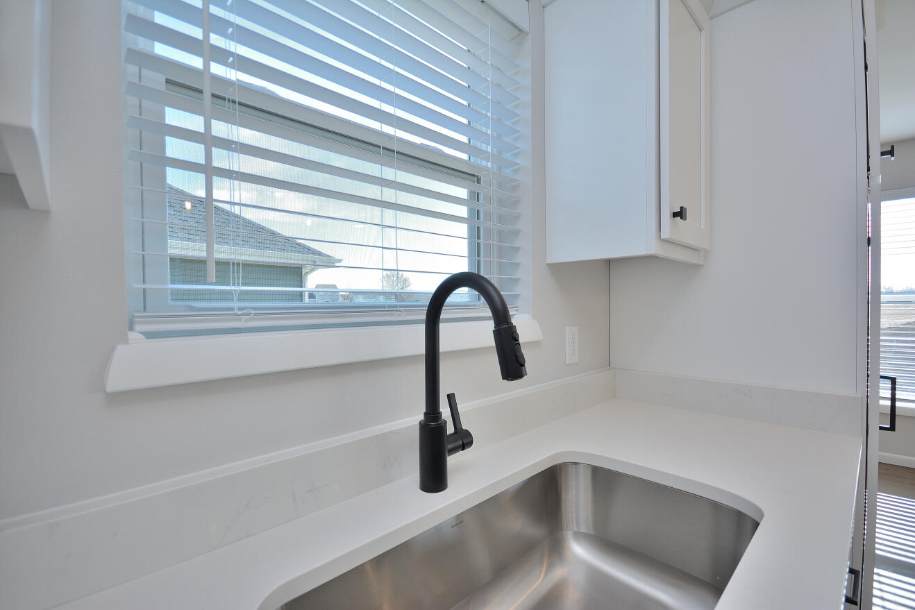 997 Elderberry Road Oconomowoc, WI 53066 - Photo 15 of 26 75 ARWT (15)