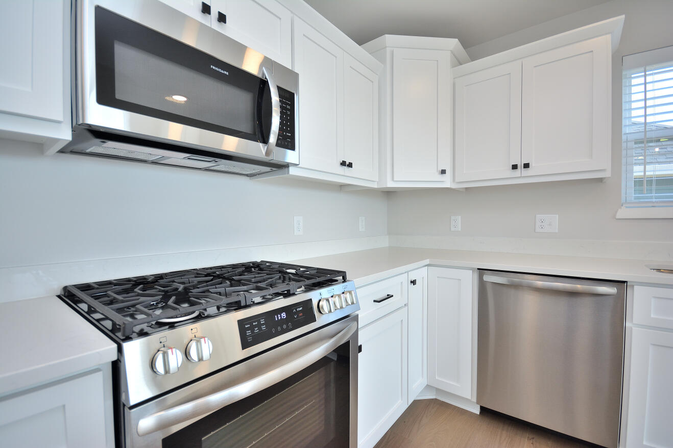 997 Elderberry Road Oconomowoc, WI 53066 - Photo 17 of 26 75 ARWT (17)