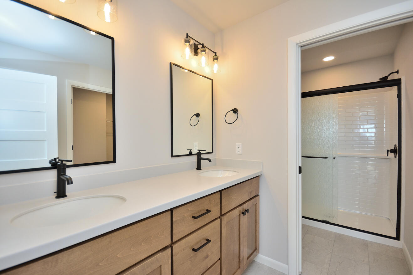 997 Elderberry Road Oconomowoc, WI 53066 - Photo 21 of 26 75 ARWT (21)