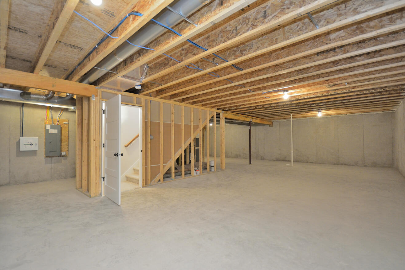 997 Elderberry Road Oconomowoc, WI 53066 - Photo 25 of 27 75 ARWT (24)