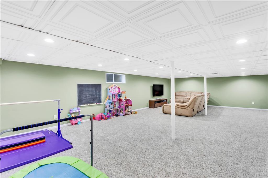 5190 Hardt Road Gibsonia, PA 15044 - Photo 18 of 25 Gallery Image 18