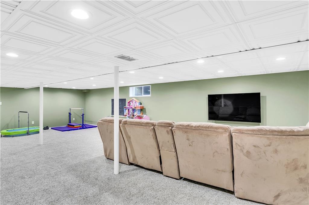 5190 Hardt Road Gibsonia, PA 15044 - Photo 20 of 25 Gallery Image 20