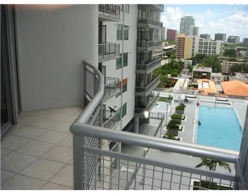 $2,500 | 690 Southwest 1st Court, Unit 1427, Miami, FL 33130