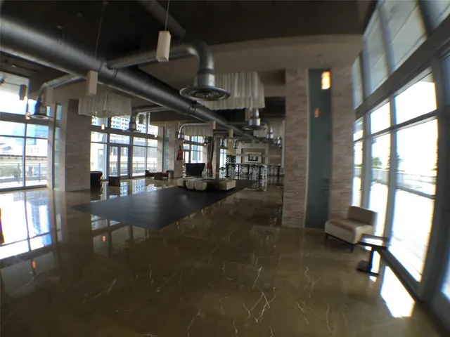 $2,500 | 690 Southwest 1st Court, Unit 1427, Miami, FL 33130