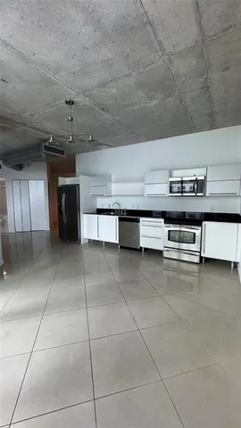 $2,500 | 690 Southwest 1st Court, Unit 1427, Miami, FL 33130