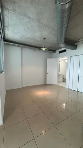 $2,500 | 690 Southwest 1st Court, Unit 1427, Miami, FL 33130