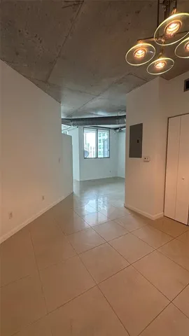 $2,500 | 690 Southwest 1st Court, Unit 1427, Miami, FL 33130