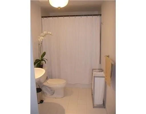 $2,500 | 690 Southwest 1st Court, Unit 1427, Miami, FL 33130