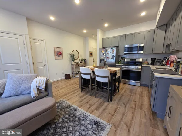 $1,700 | 742 South 4th Street, Unit 2F, Philadelphia, PA 19147
