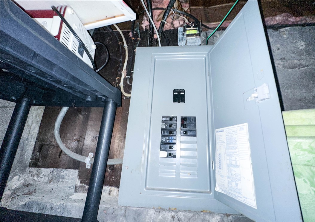 413 Parsells Avenue Rochester, NY 14609 - Photo 11 of 20