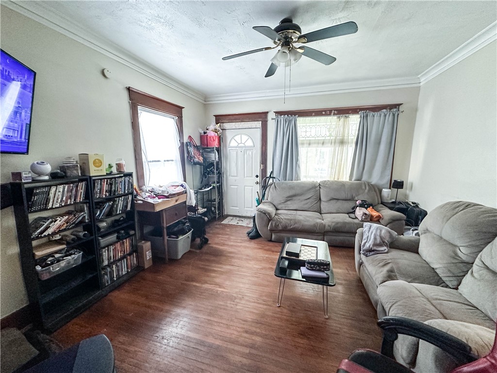 413 Parsells Avenue Rochester, NY 14609 - Photo 5 of 20