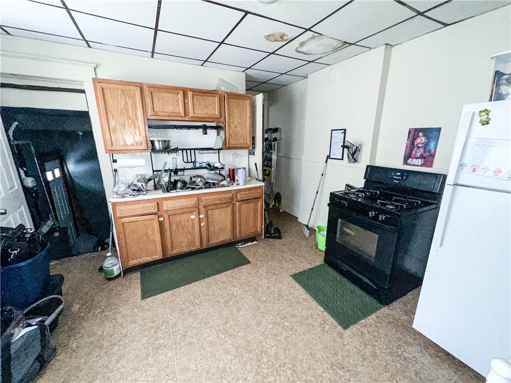 413 Parsells Avenue Rochester, NY 14609 - Photo 7 of 20