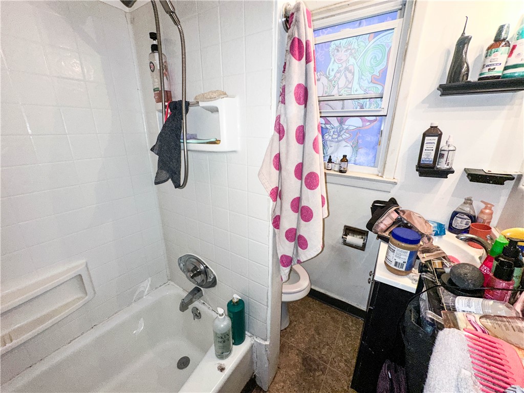 413 Parsells Avenue Rochester, NY 14609 - Photo 9 of 20