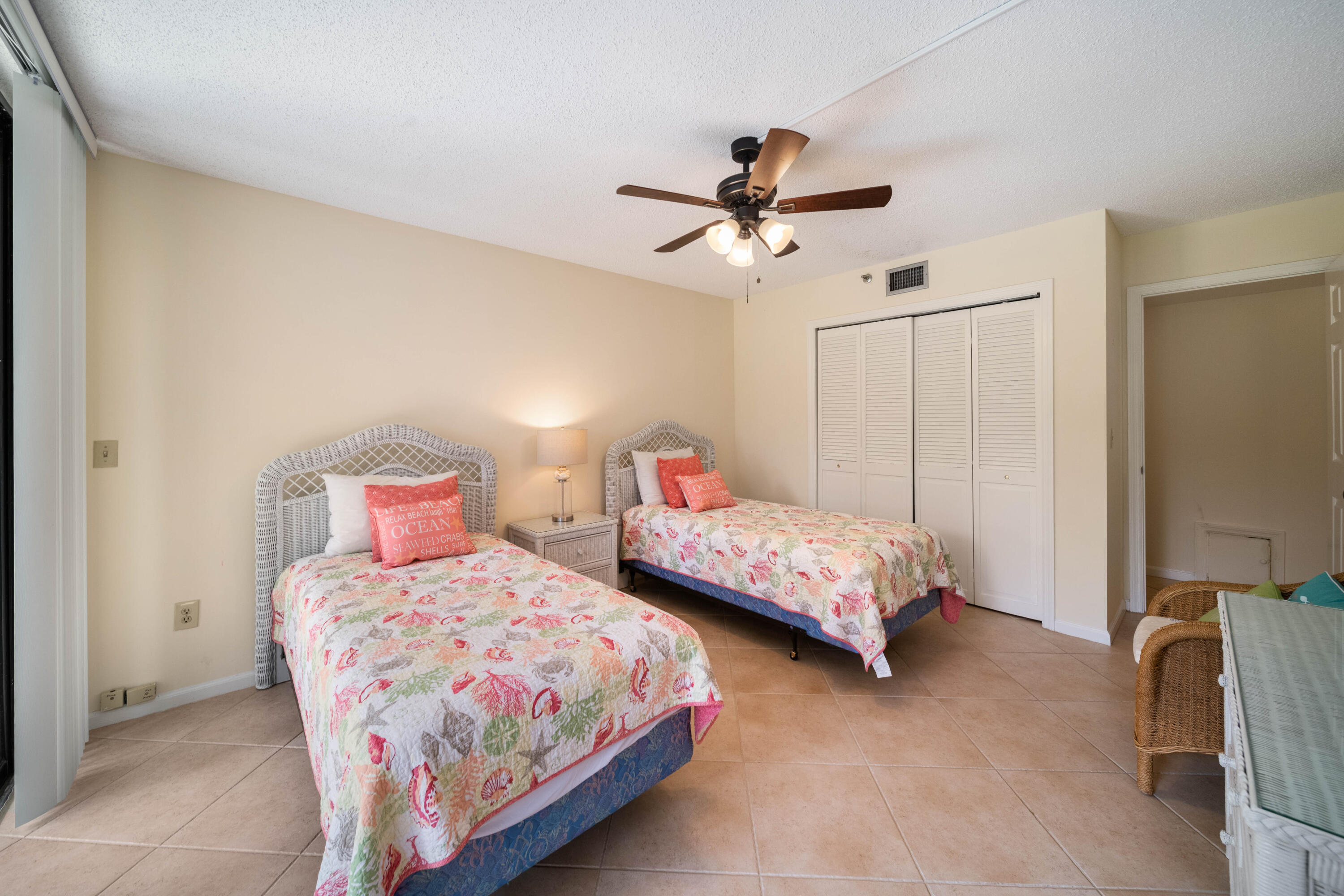 899 Jeffery Street, Unit 107 Boca Raton, FL 33487 - Photo 25 of 43 FXX_9505