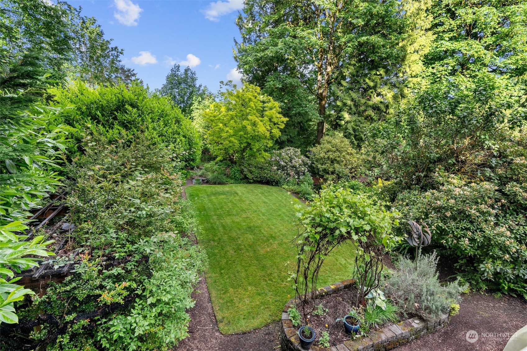 14712 Simonds Road Northeast Bothell, WA 98011 - Photo 37 of 40 Gallery Image 37