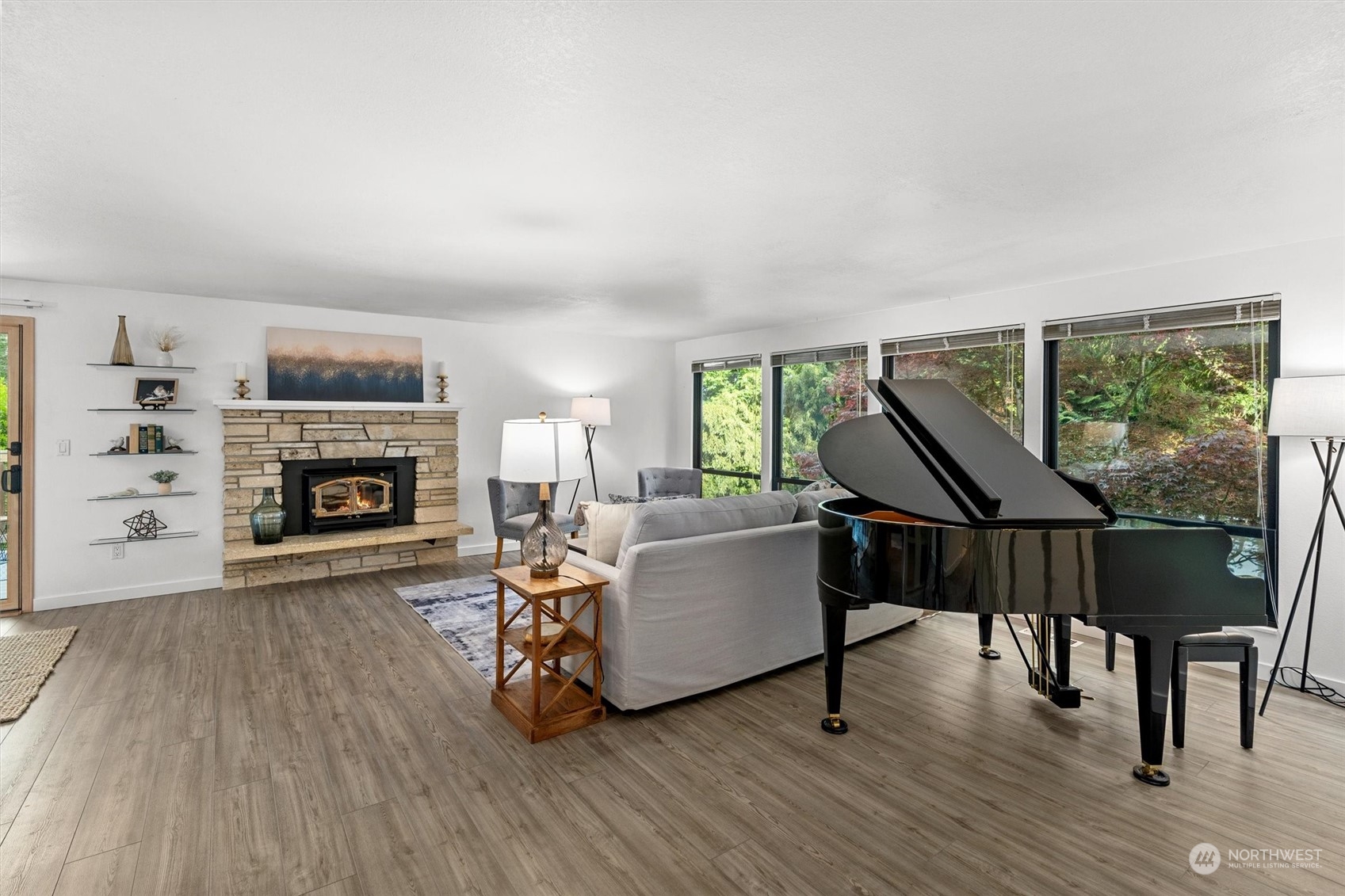 14712 Simonds Road Northeast Bothell, WA 98011 - Photo 5 of 40 Gallery Image 5