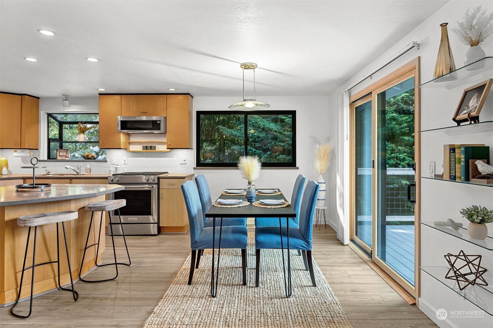 14712 Simonds Road Northeast Bothell, WA 98011 - Photo 10 of 40 Gallery Image 10