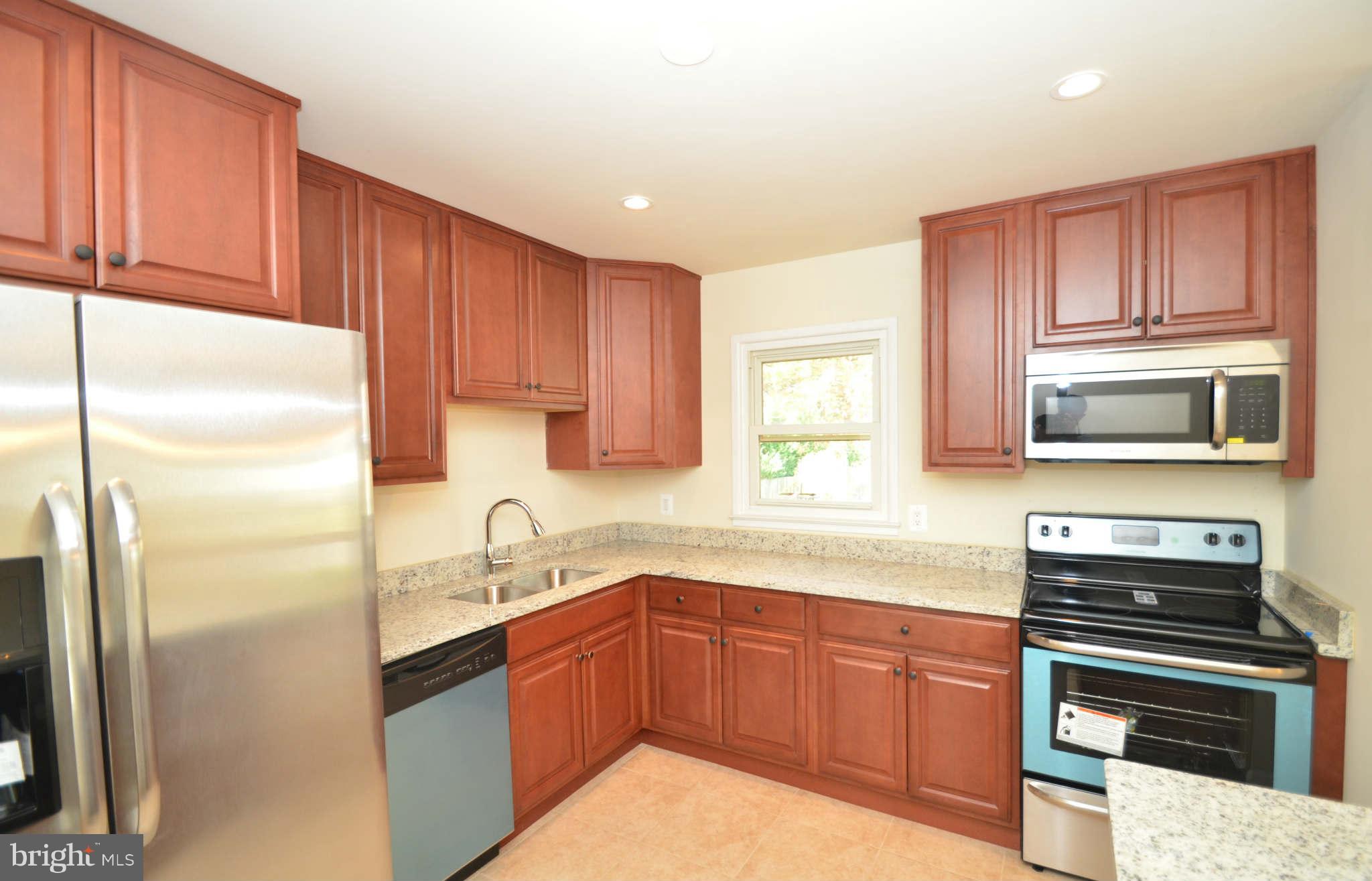 13201 Delaney Road Woodbridge, VA 22193 - Photo 11 of 26 Kitchen
