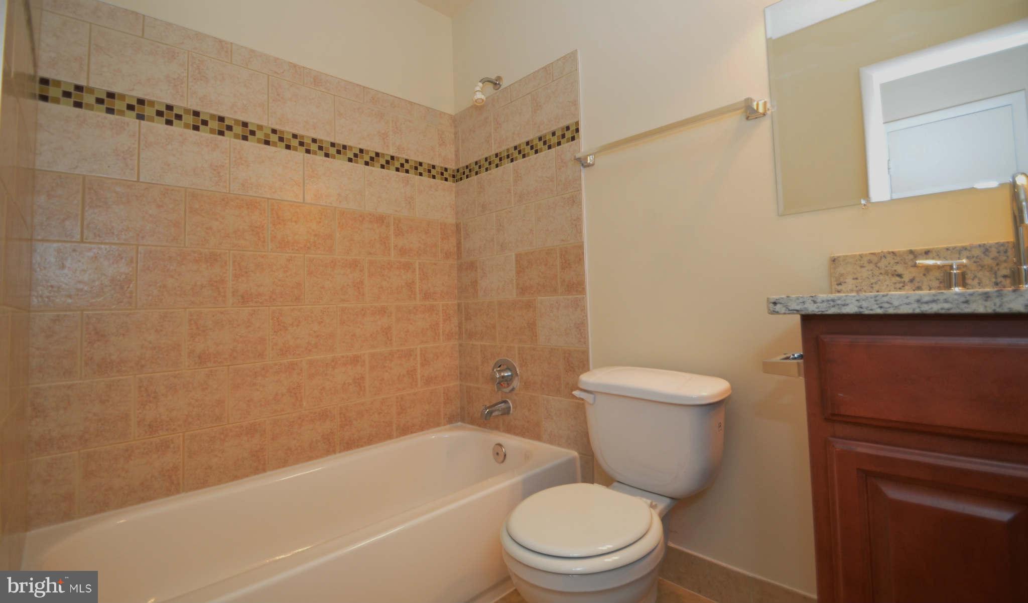 13201 Delaney Road Woodbridge, VA 22193 - Photo 14 of 26 Bath