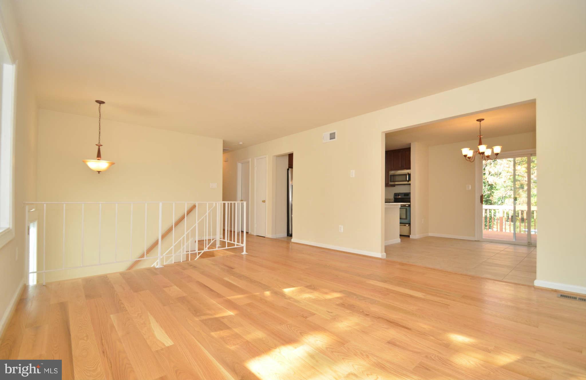 13201 Delaney Road Woodbridge, VA 22193 - Photo 15 of 26 Living Room