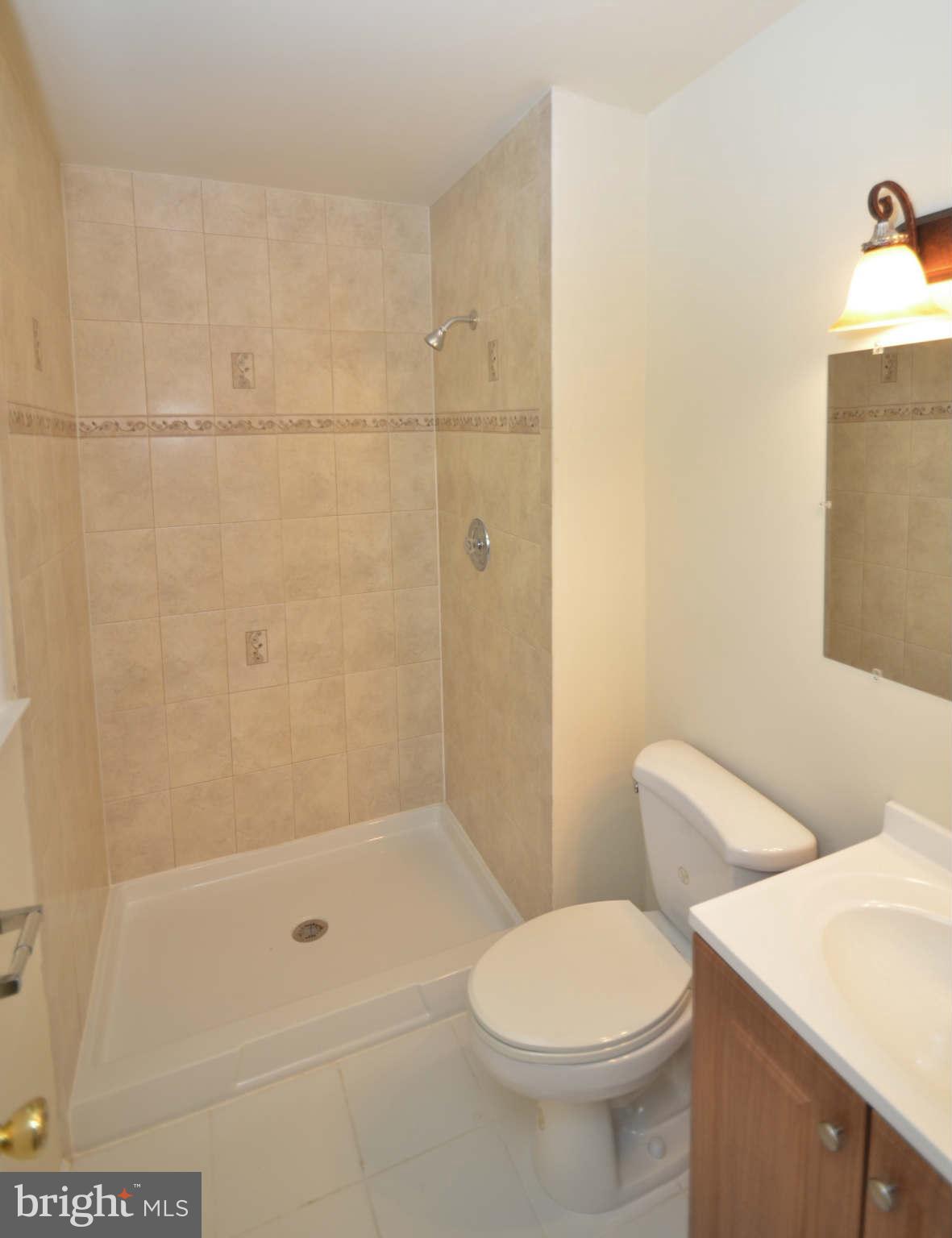 13201 Delaney Road Woodbridge, VA 22193 - Photo 21 of 26 Bath