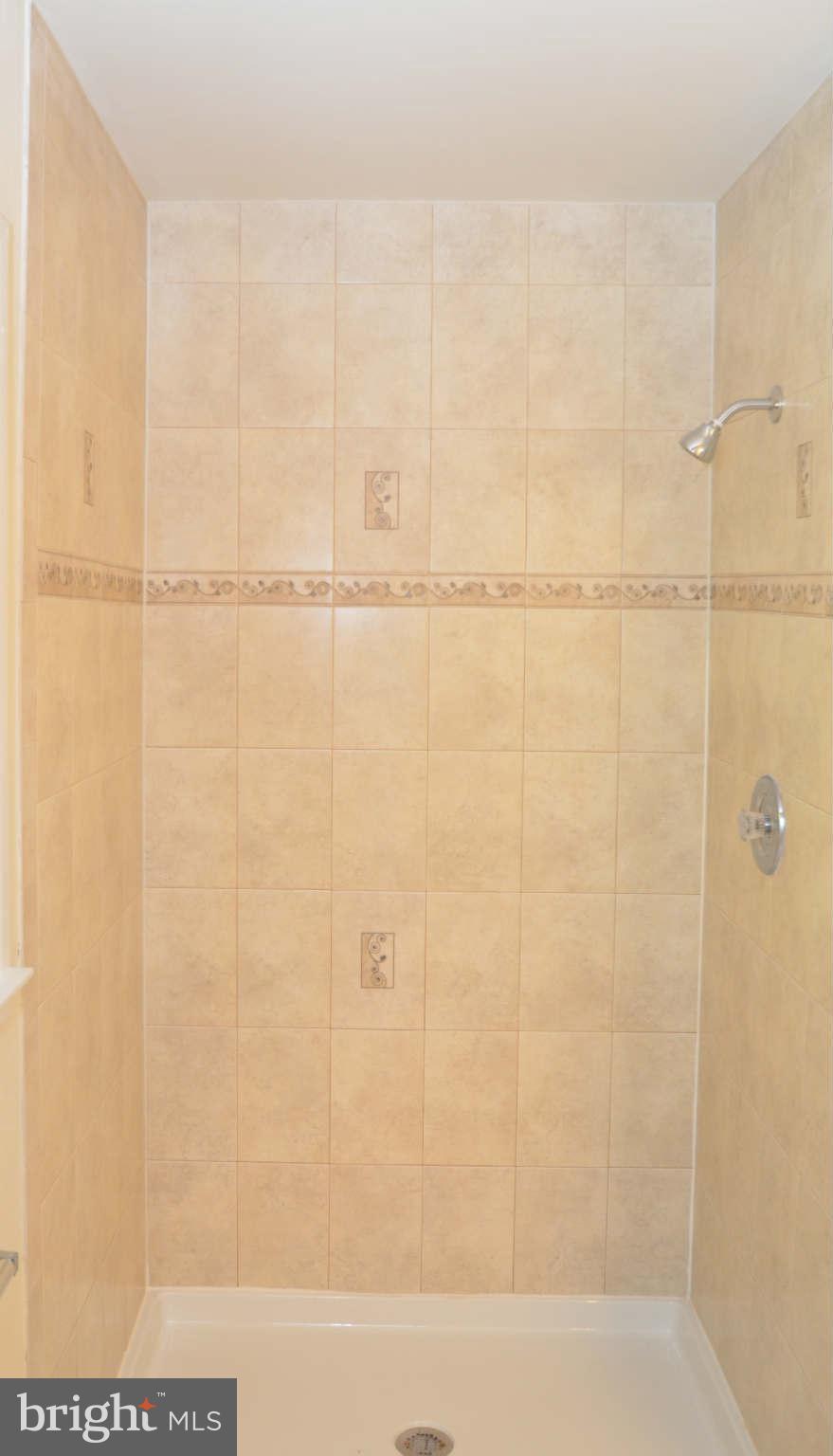 13201 Delaney Road Woodbridge, VA 22193 - Photo 22 of 26 Bath
