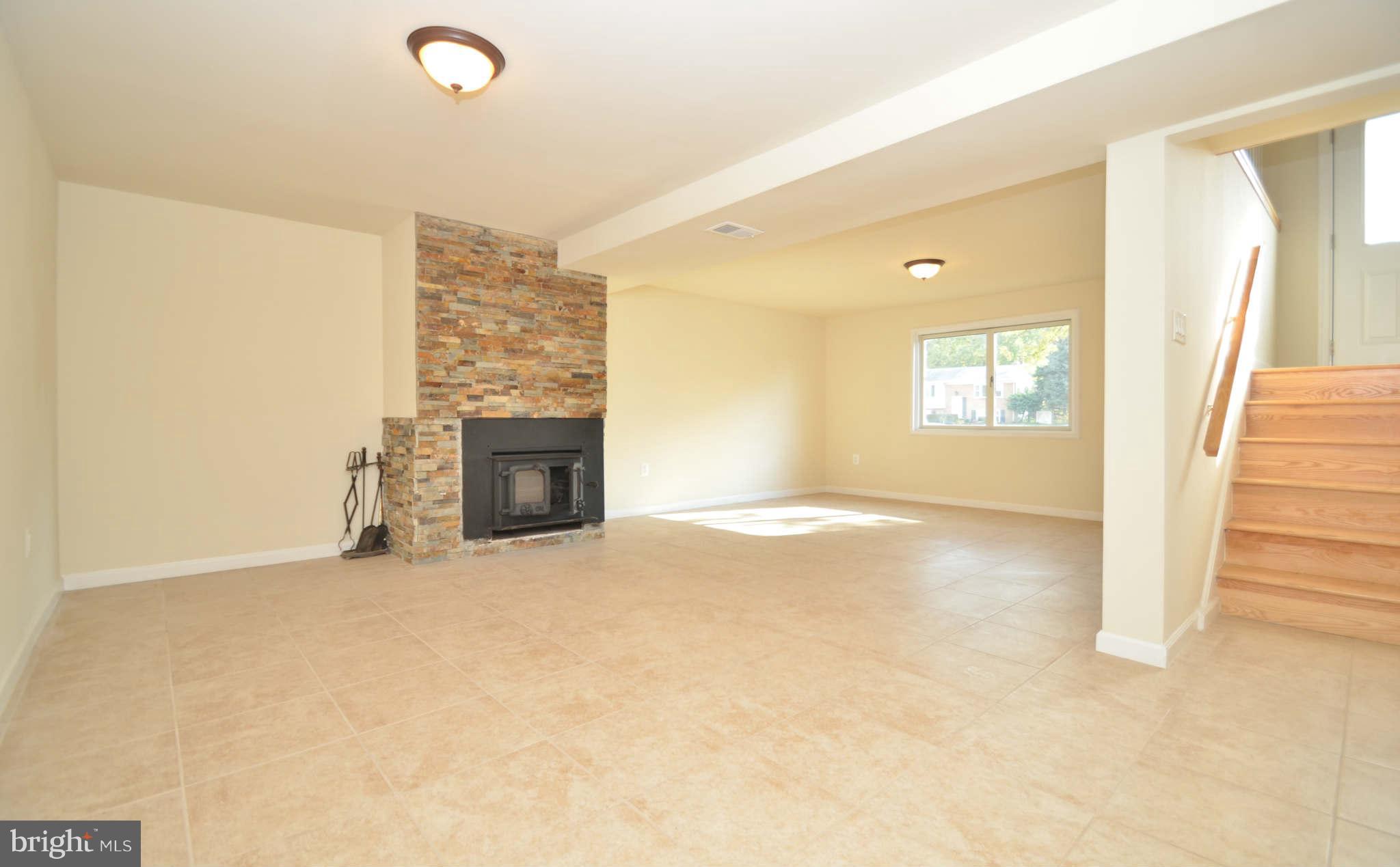 13201 Delaney Road Woodbridge, VA 22193 - Photo 24 of 26 Family Room