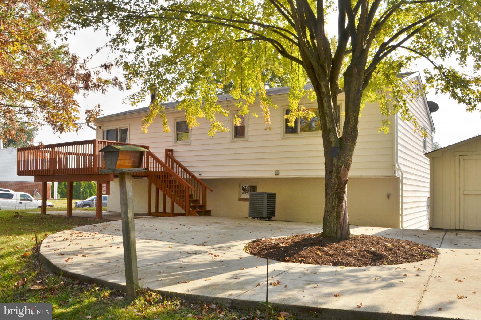 13201 Delaney Road Woodbridge, VA 22193 - Photo 5 of 26 Exterior (Rear)