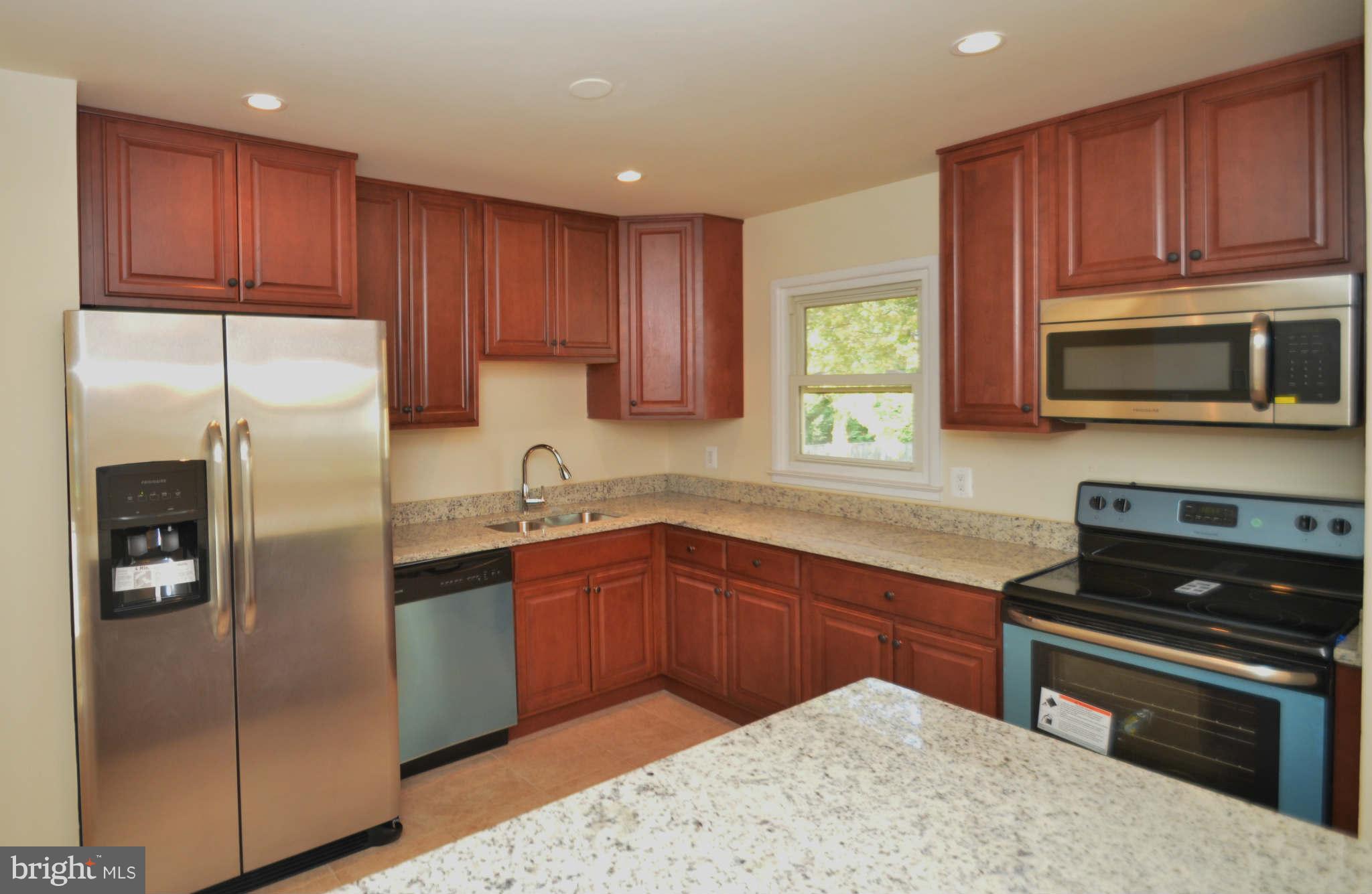 13201 Delaney Road Woodbridge, VA 22193 - Photo 9 of 26 Kitchen