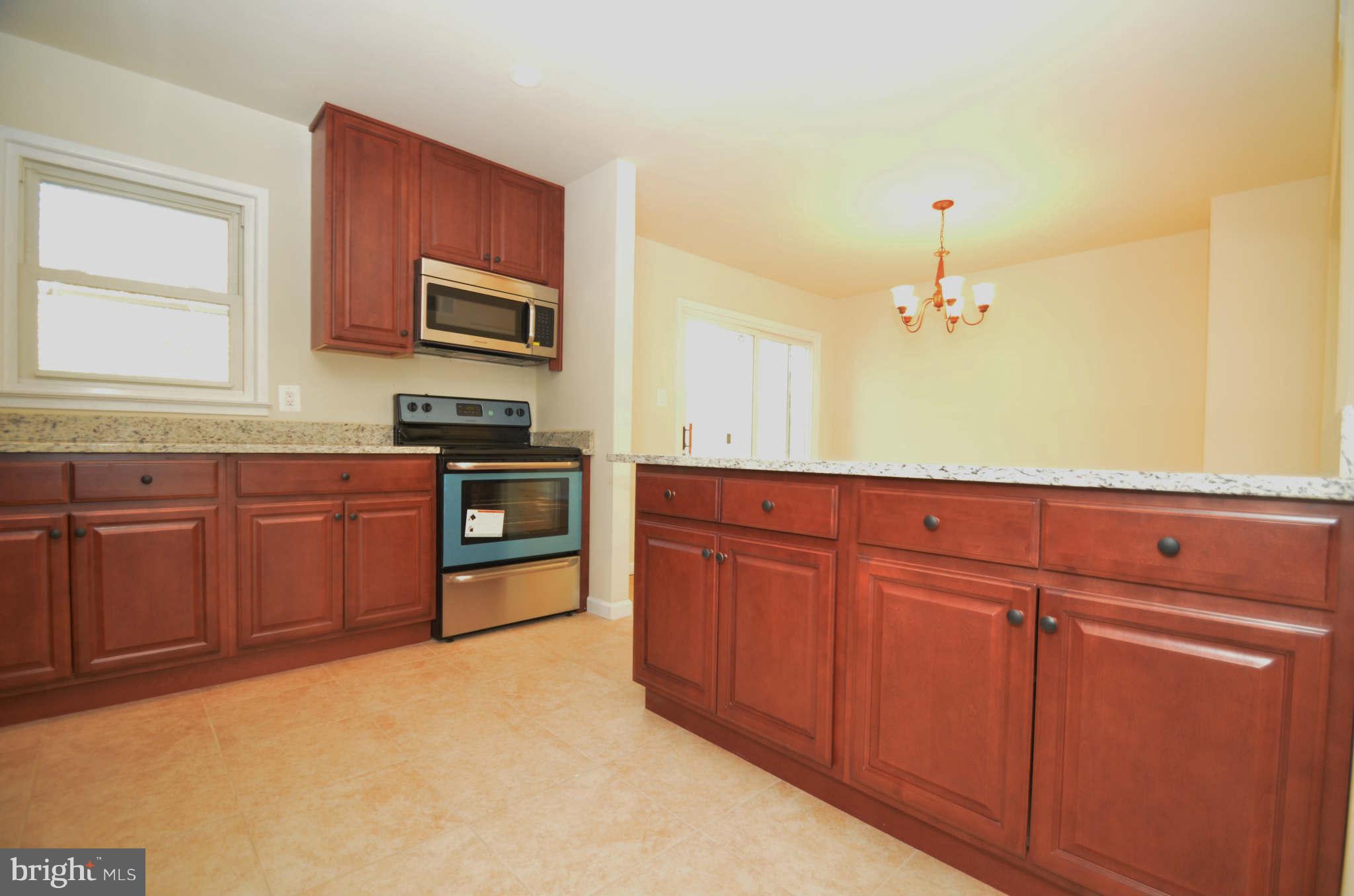 13201 Delaney Road Woodbridge, VA 22193 - Photo 10 of 26 Kitchen