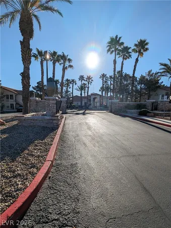 $1,695 | 1830 North Buffalo Drive, Unit 2015, Las Vegas, NV 89128