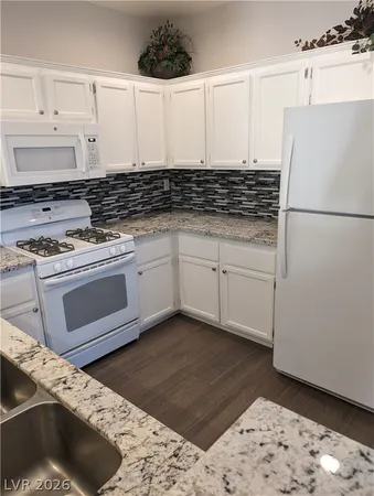 $1,695 | 1830 North Buffalo Drive, Unit 2015, Las Vegas, NV 89128