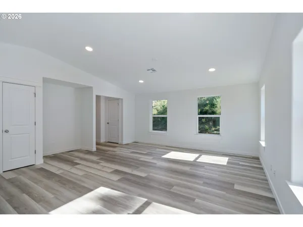 $599,000 | 201 Highland Drive West, Tillamook, OR 97141