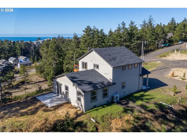 $599,000 | 201 Highland Drive West, Tillamook, OR 97141
