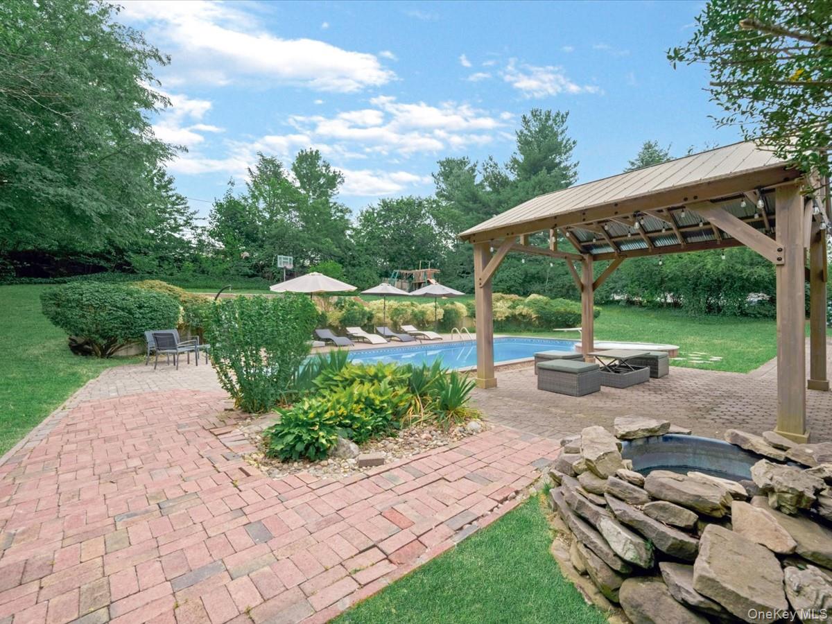 234 Town Line Road Commack, NY 11725 - Photo 25 of 30 Gallery Image 25
