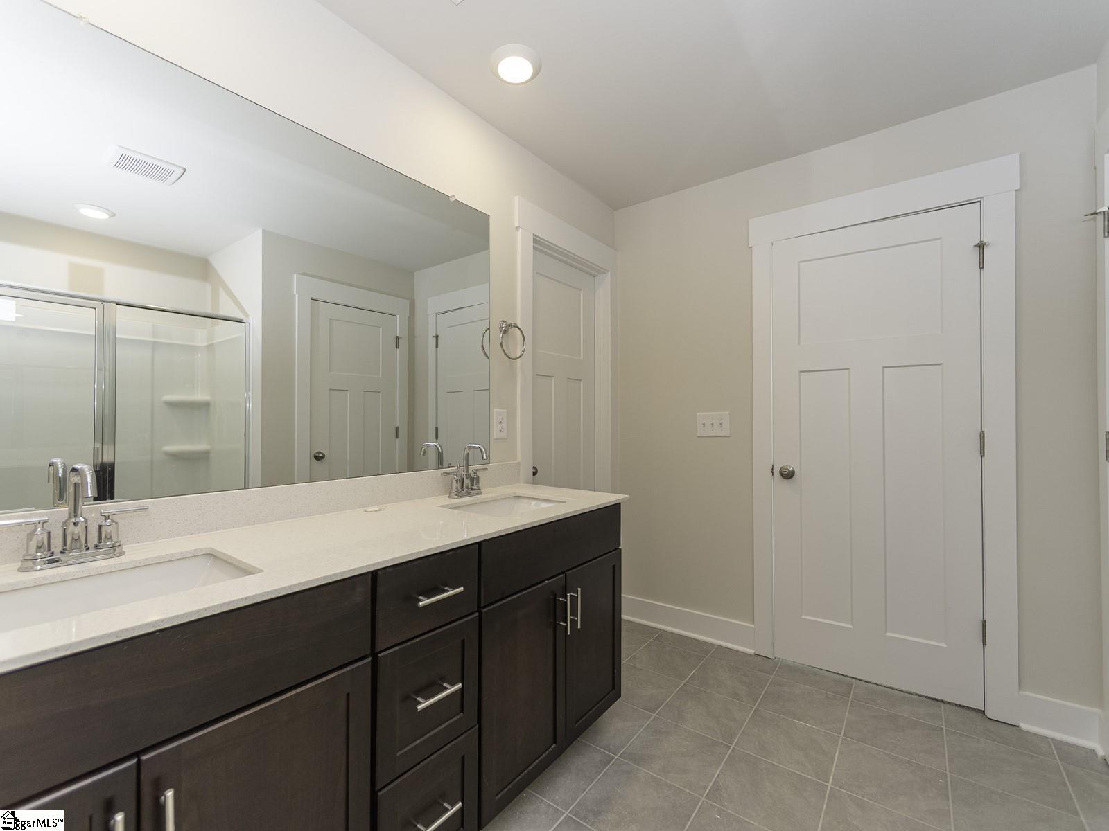 14 Shorncliffe Road Simpsonville, SC 29680 - Photo 23 of 35 Gallery Image 23