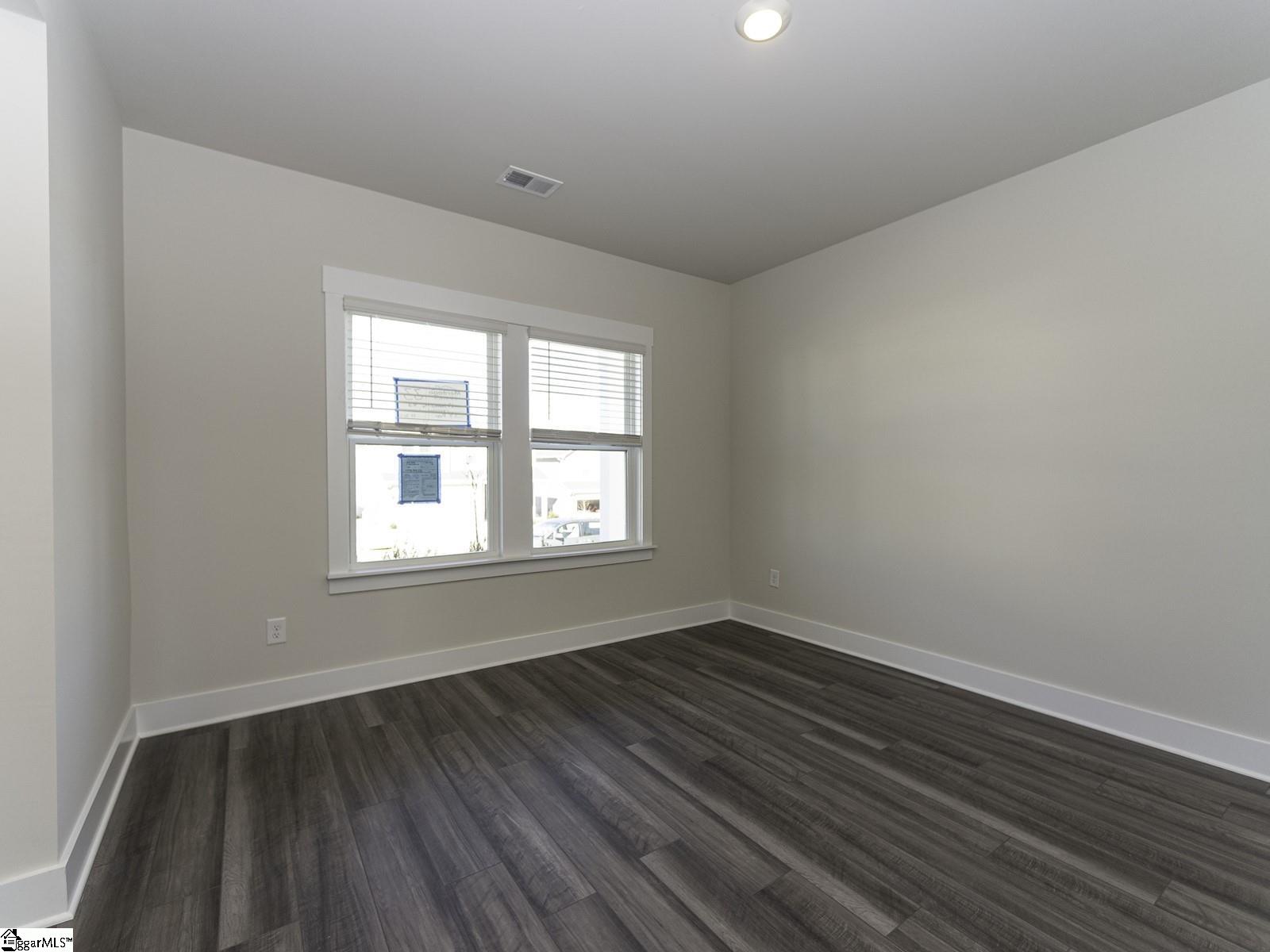 14 Shorncliffe Road Simpsonville, SC 29680 - Photo 5 of 35 Gallery Image 5