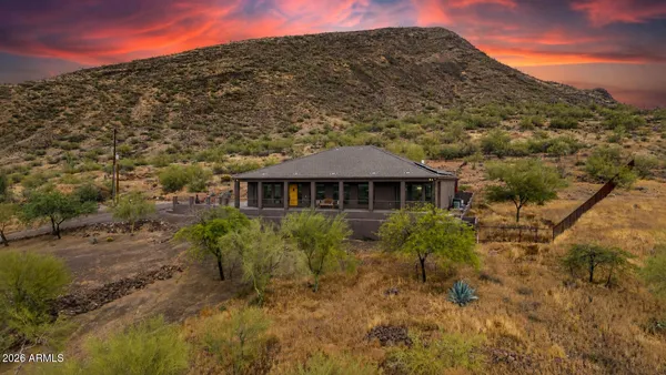 $895,000 | 42610 North 22nd Street, New River, AZ 85087
