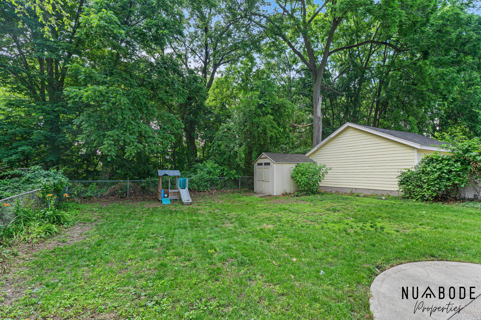 215 Williams Street Spring Lake, MI 49456 - Photo 37 of 44 39-web-or-mls-Project_20260623_1082